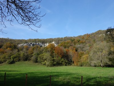 Les falaises au fond de la reculée