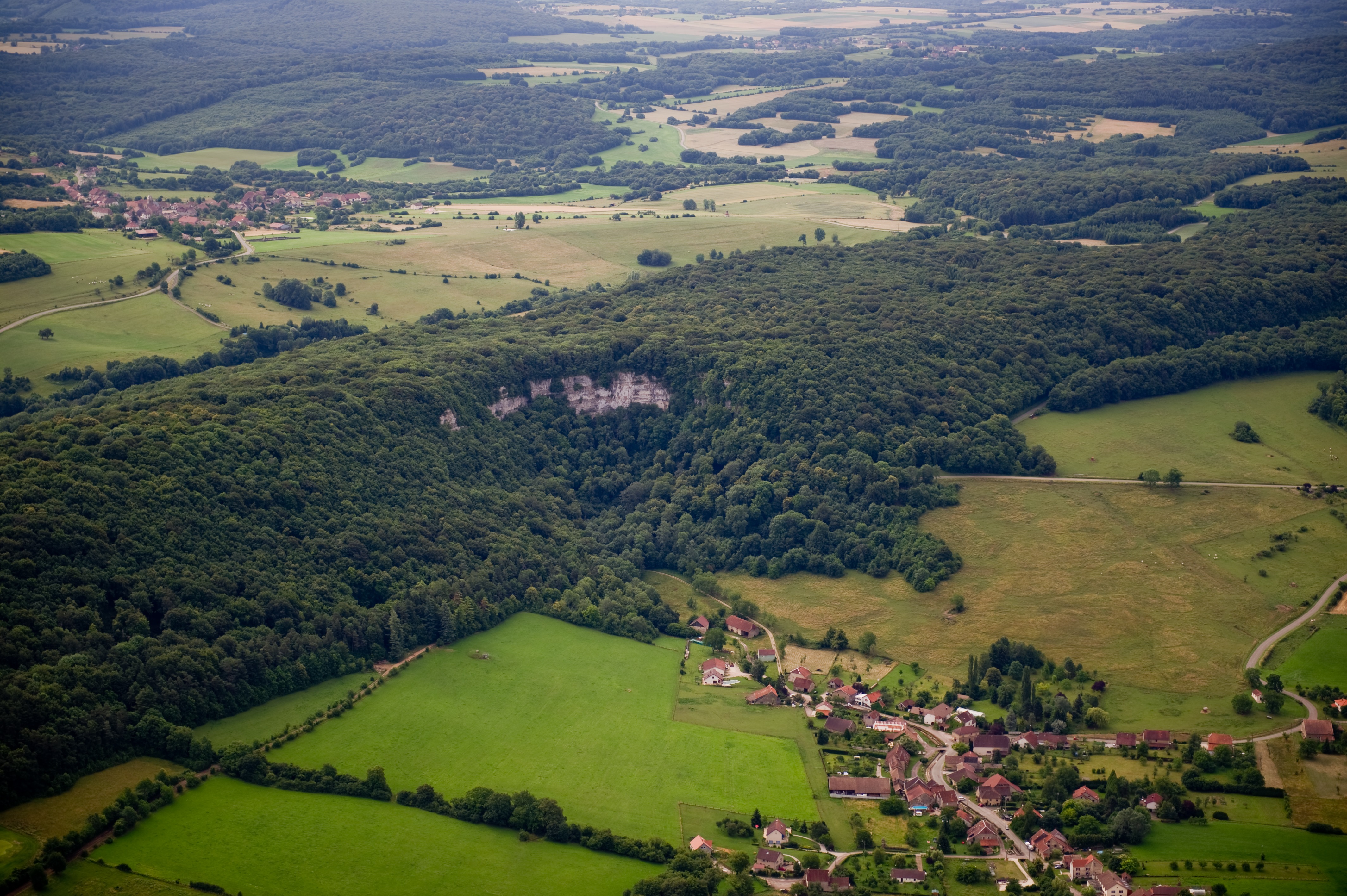 Les Roches de Nans vues du ciel
