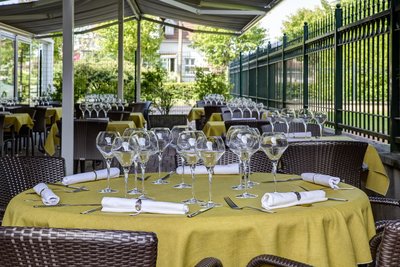 LE CARRE GOURMAND (RESTAURANT B&B HÔTEL MONTBÉLIARD-SOCHAUX )