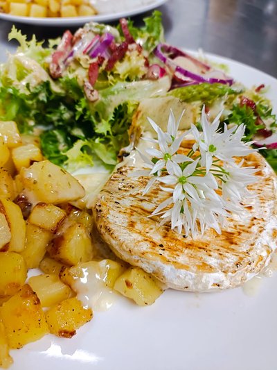 Auberge Les Enguenelles Restaurant plat - Les Enguenelles