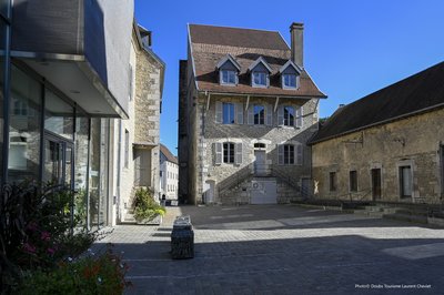 Les Muses - La place