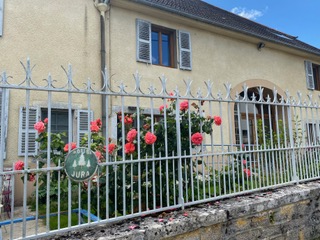 prieuré façade nord accueil © Lison des sources