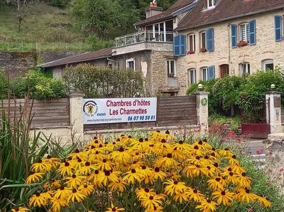 Les Charmettes - maison vue fontaine