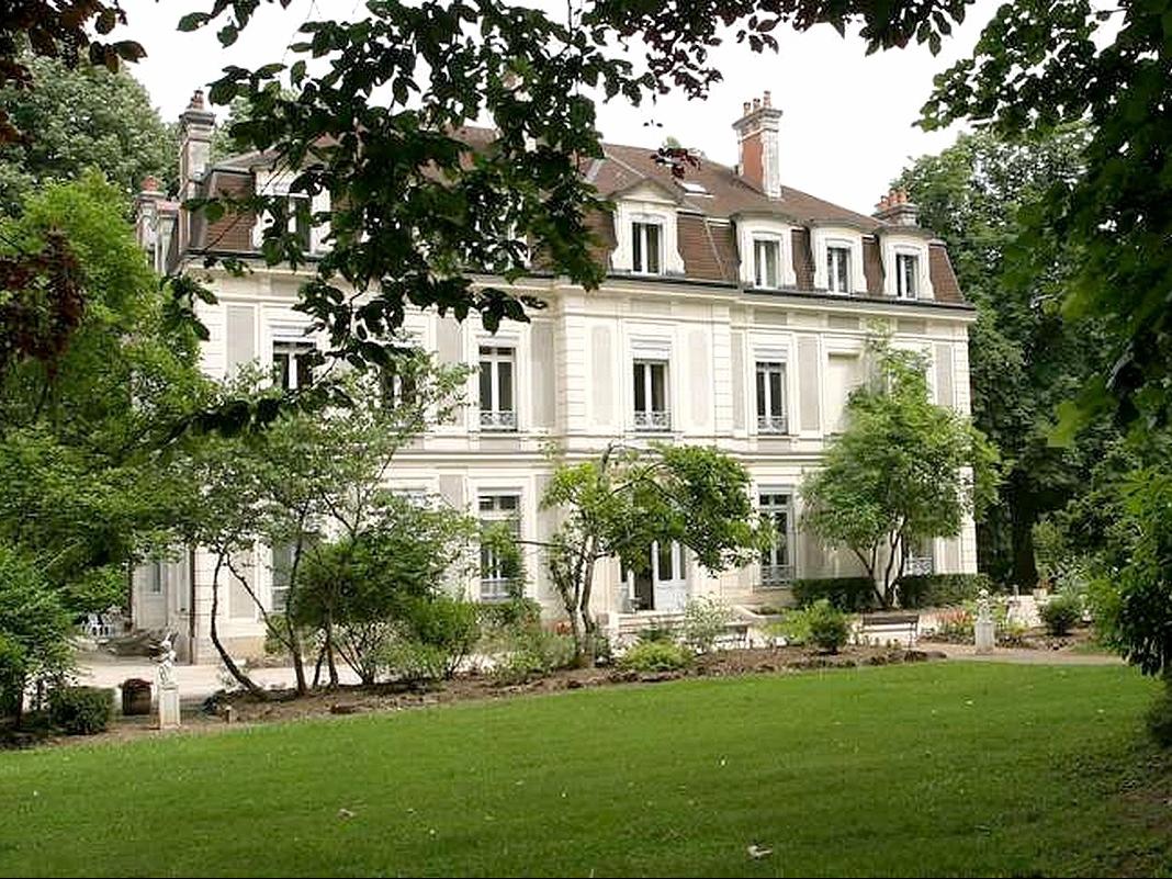 HÔTEL - CHÂTEAU DE LA DAME BLANCHE_1