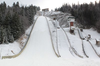 VISITE DES TREMPLINS INTERNATIONAUX DE SAUT À SKI_1