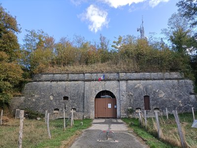 Entrée du fort Lachaux