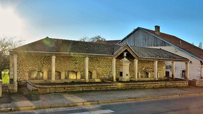 Bolandoz, le grand lavoir abreuvoir