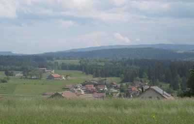 Vue sur les Alpes bernoises depuis les Fontenelles