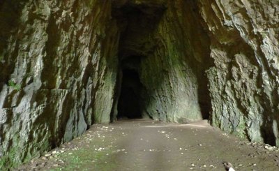 Grotte du château de la Roche