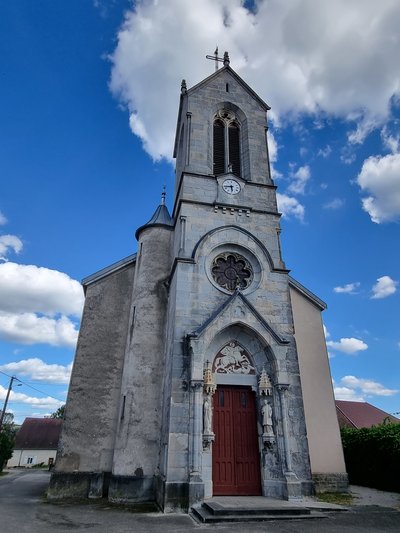 Entrée de l'église Saint-Georges