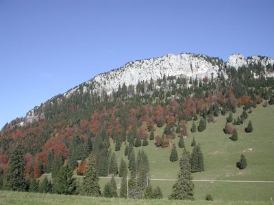 Les Aiguilles de Baulmes en automne