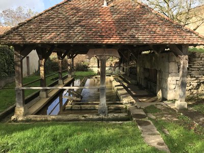 Le lavoir de Médière