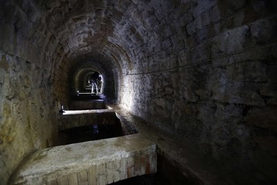 Intérieur de l'aqueduc