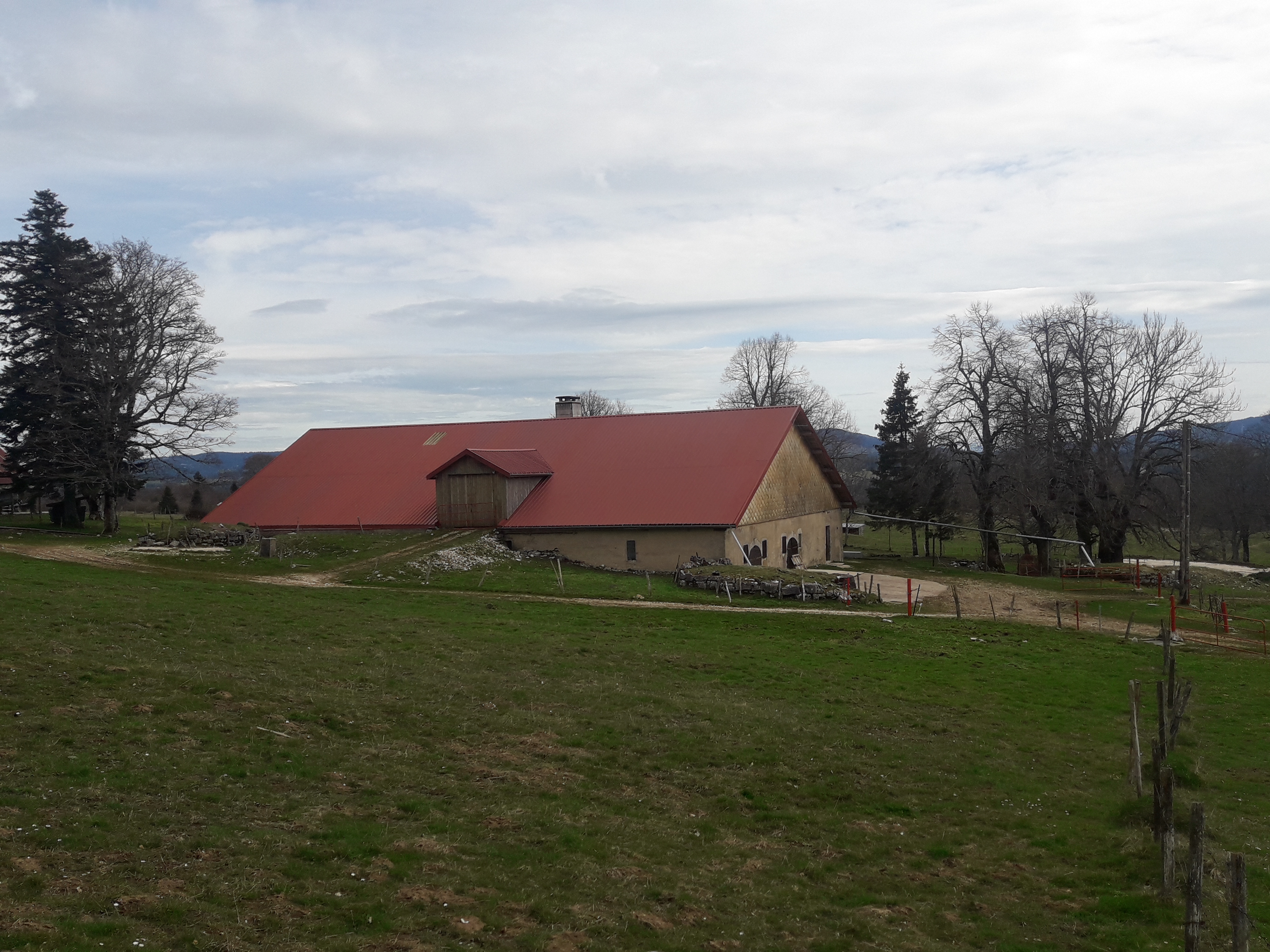 Grange des Miroirs depuis la Route du Grand Taureau