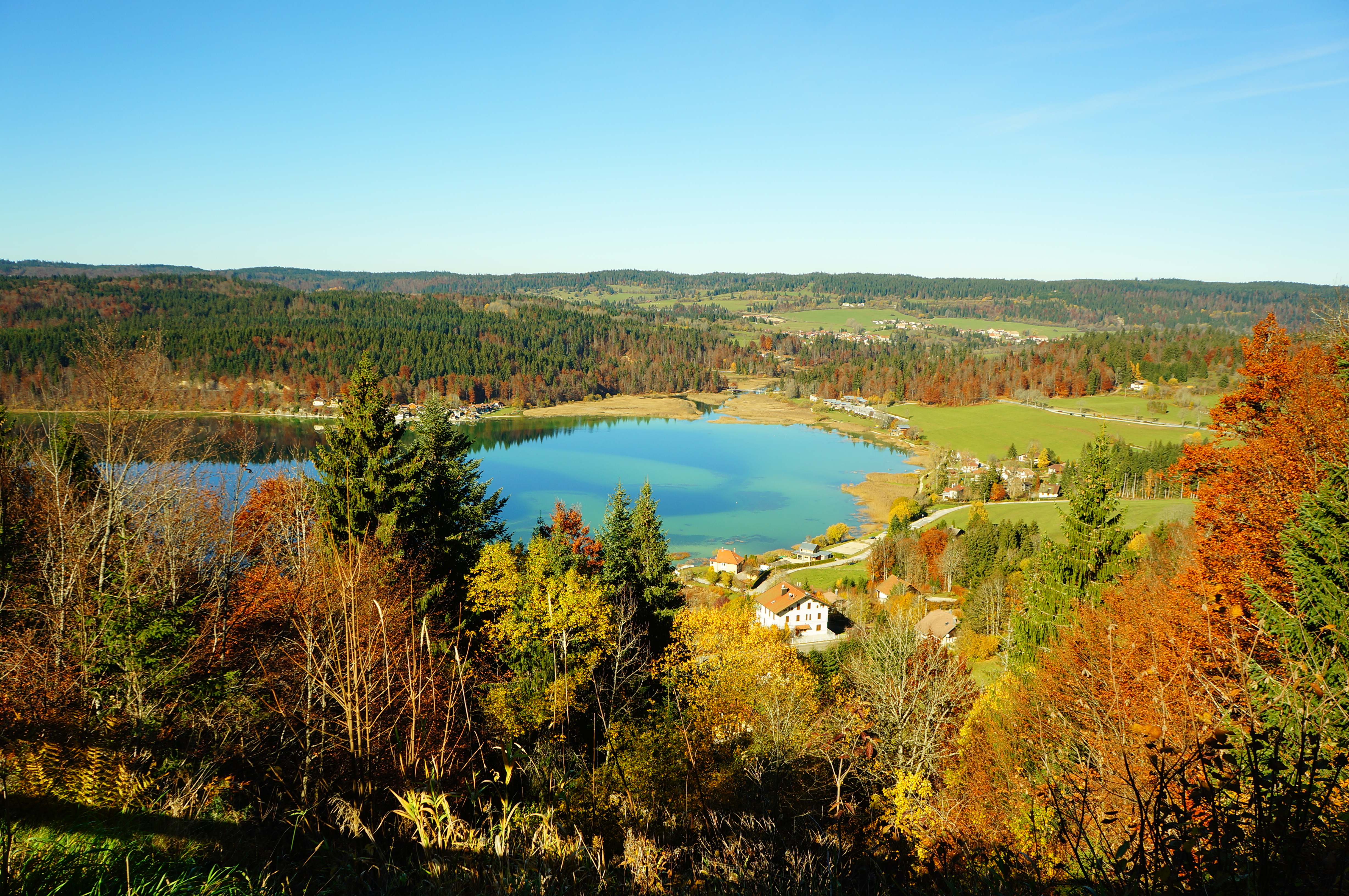 Lac de Saint Point en automne