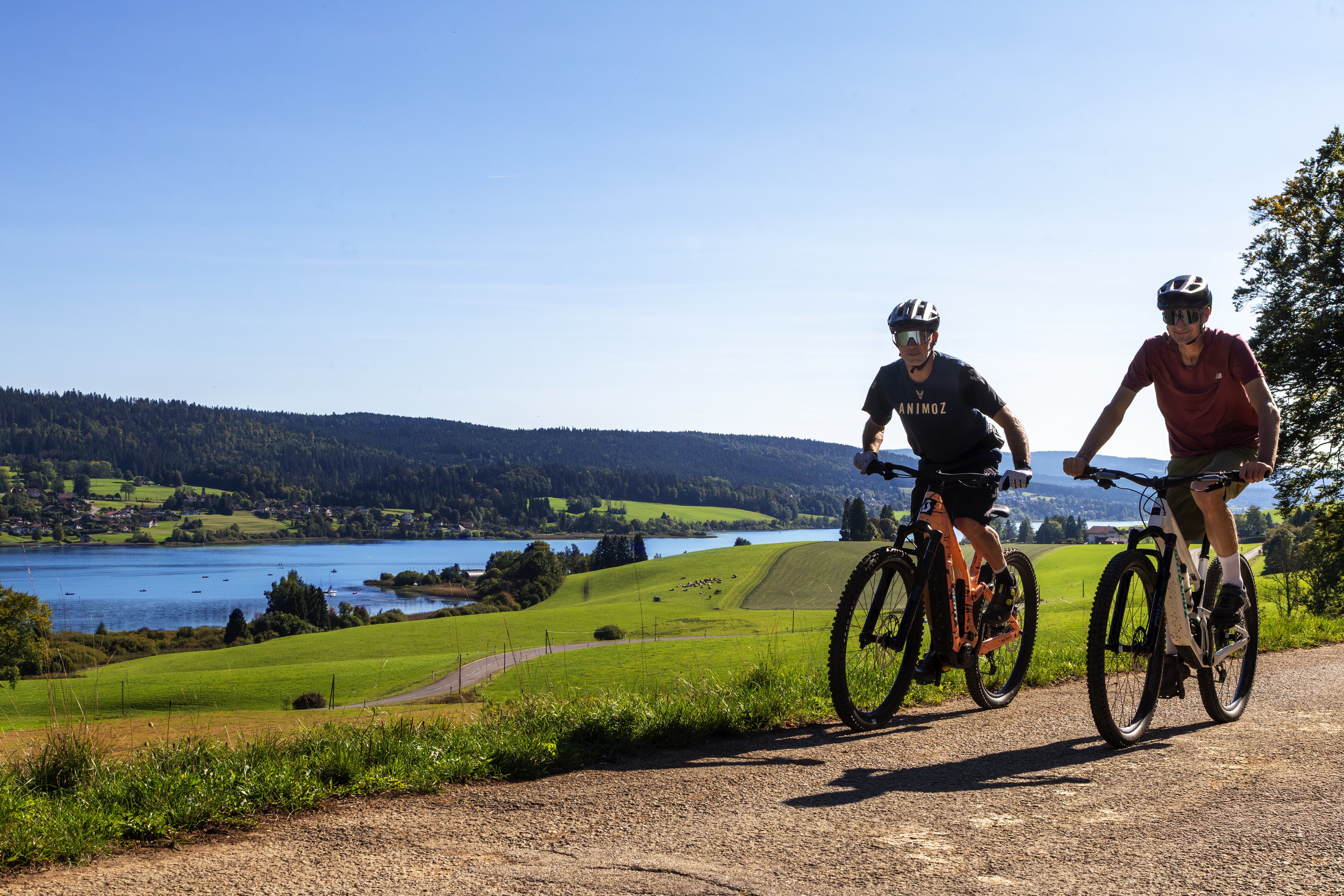 Sur les hauteurs du lac